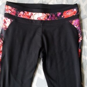Fabletics capris